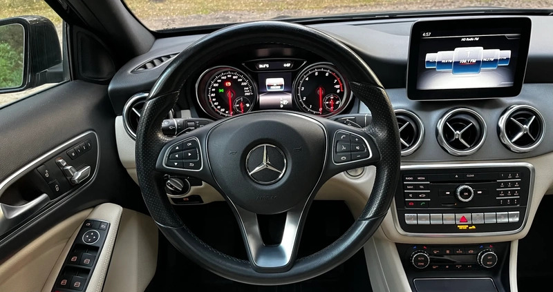 Mercedes-Benz GLA cena 99900 przebieg: 102000, rok produkcji 2018 z Bydgoszcz małe 529